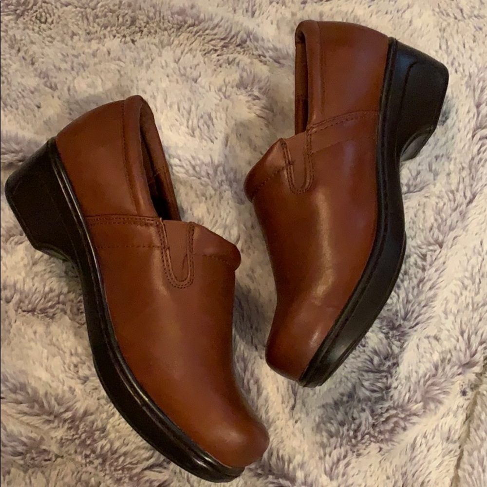 Cloudwalkers Clogs